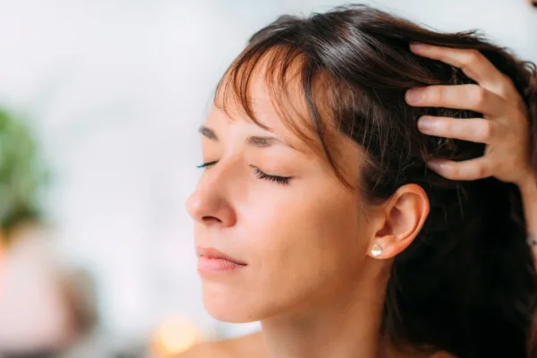 Cara Mudah Menjaga Kesehatan Kulit Kepala agar Rambut Tetap Sehat