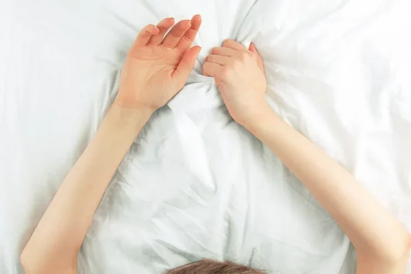 5 Teknik Relaksasi untuk Meningkatkan Kenikmatan Seksual