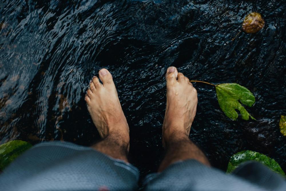 5 Langkah Mudah Menjaga Kesehatan Kaki di Musim Hujan