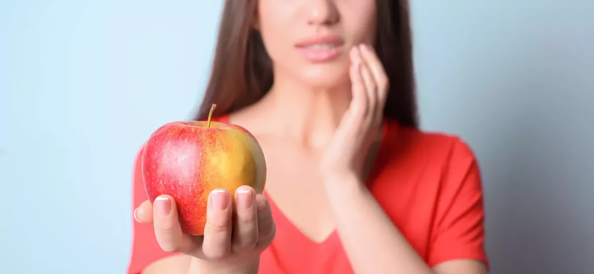 7 Tips Makan Aman untuk Kamu yang Sering Sakit Rahang