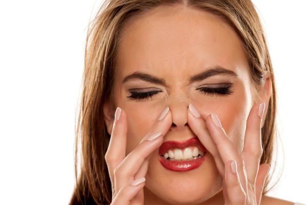 5 Cara Mengatasi Gatal di Hidung yang Mengganggu