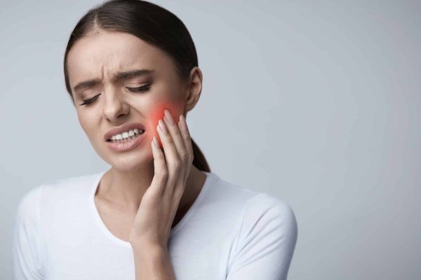 7 Cara Meredakan Nyeri Gigi Tanpa Obat 7 Cara Meredakan Nyeri Gigi Tanpa Obat